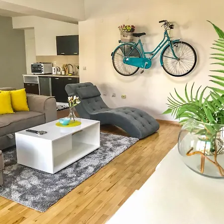 Regina's Luxury And View Apartamento Skopie